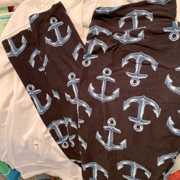Lularoe TC leggings - Picture 1 of 2